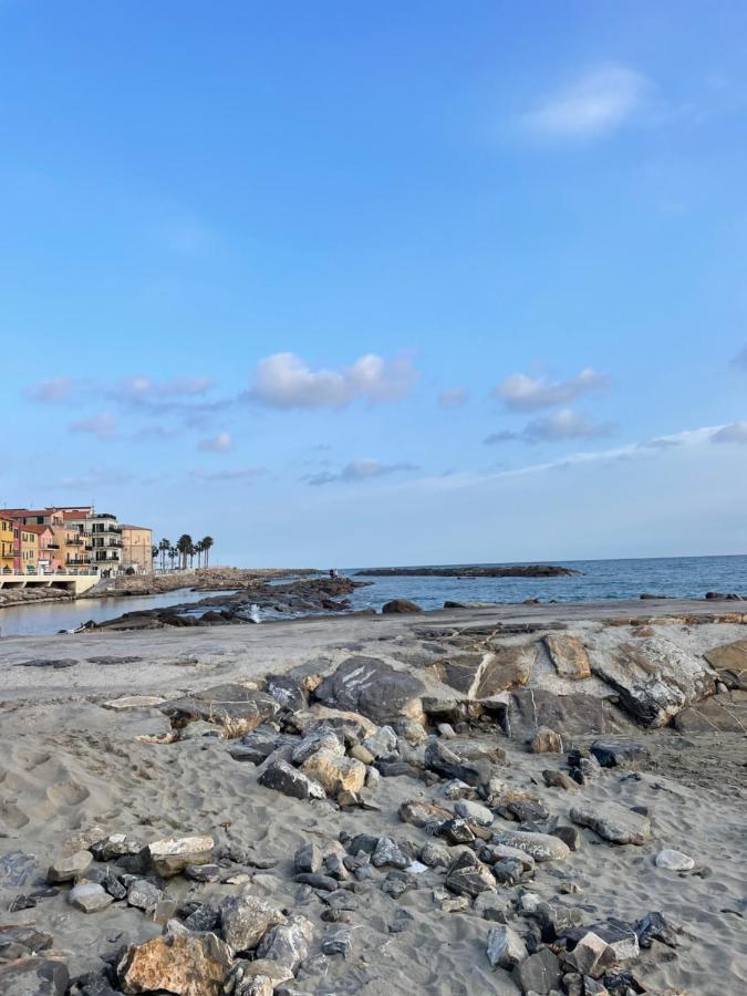 Casa Del Cardinale Apartment Santo Stefano al Mare Bagian luar foto
